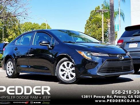 Used 2025 Toyota Corolla LE image 1