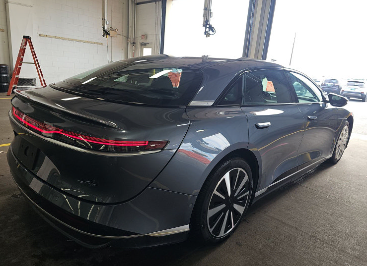 Used 2024 Lucid Air Pure RWD image 3