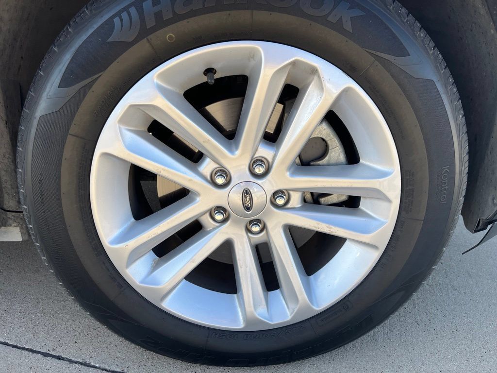 Used 2012 Ford Explorer XLT FWD image 8