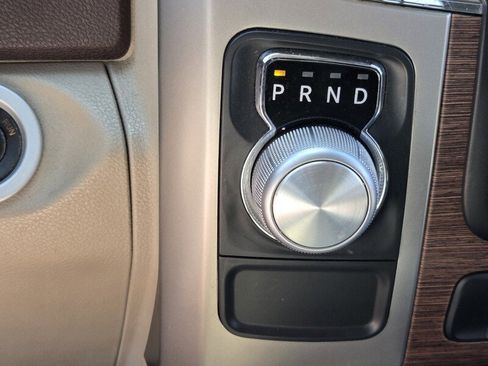 Used 2014 RAM 1500 Laramie w/ Convenience Group image 21