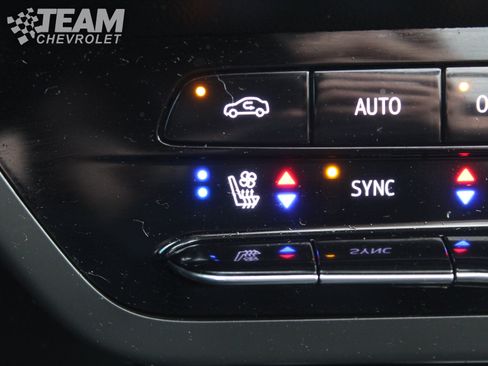Used 2023 Buick Envision Avenir AWD/4WD image 21