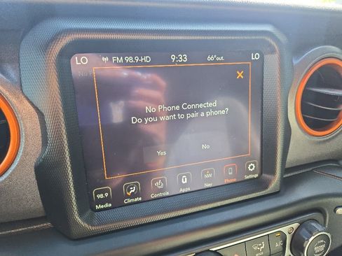 Used 2023 Jeep Gladiator Mojave w/ Cold Weather Group AWD/4WD image 61