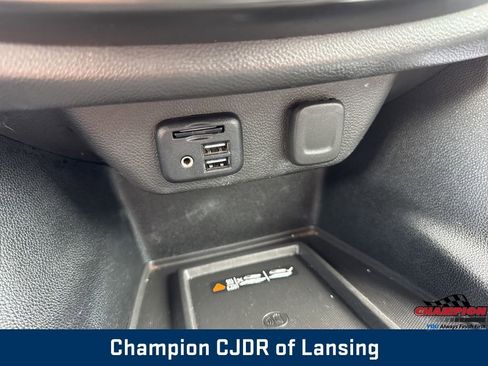 Used 2021 Chevrolet Traverse Premier w/ LPO, Cargo Package image 18