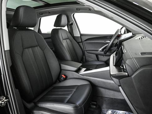 Certified 2025 Audi Q5 Premium w/ Premium Plus AWD/4WD image 22