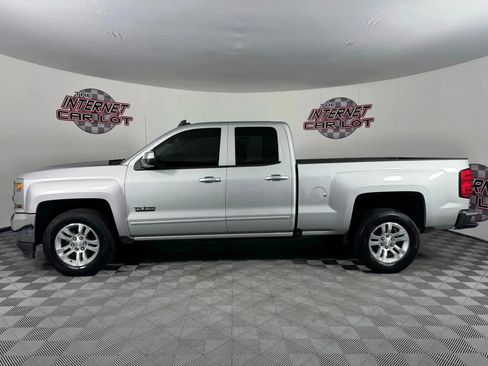 Used 2019 Chevrolet Silverado 1500 LT w/ Texas Edition image 4