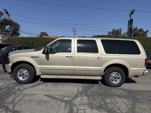 Used 2004 Ford Excursion Limited image 4