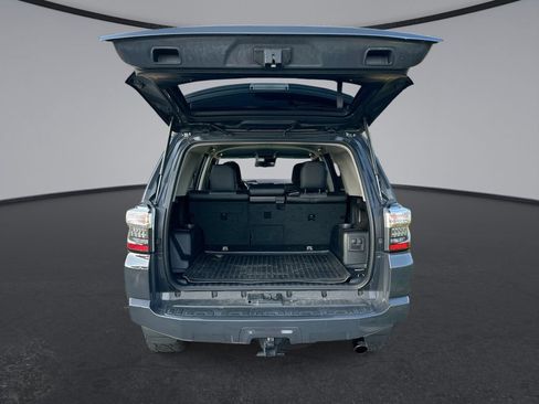 Used 2024 Toyota 4Runner SR5 Premium RWD image 31