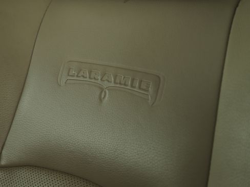 Used 2017 RAM 1500 Laramie w/ Convenience Group image 9