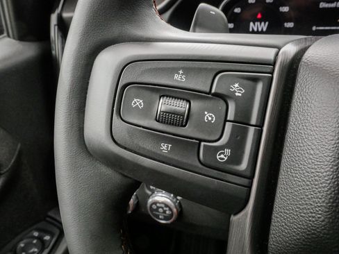 Used 2025 GMC Sierra 1500 AT4 w/ Technology Package AWD/4WD image 19