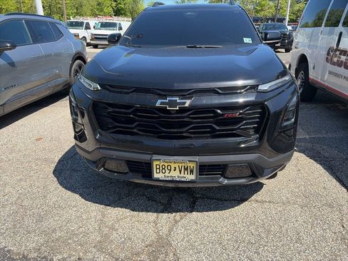 Used 2025 Chevrolet Equinox RS FWD image 3