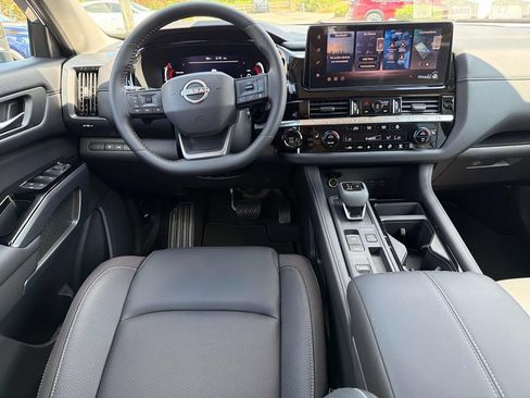 New 2026 Nissan Pathfinder SL FWD image 13