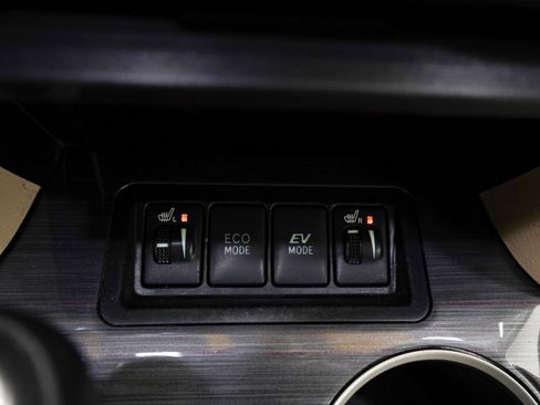 Used 2013 Toyota Camry XLE w/ Leather Pkg FWD image 22