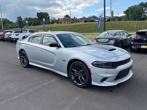 Used 2023 Dodge Charger R/T w/ Blacktop Package RWD image 2