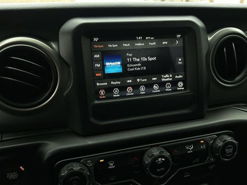 Used 2023 Jeep Wrangler Unlimited Sport AWD/4WD image 19