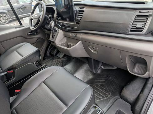New 2026 Ford Transit 250 148 Medium Roof w/ Load Area Protection Package RWD image 37