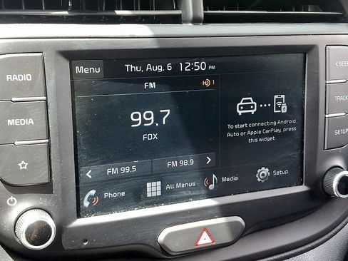 Used 2025 Kia Soul LX w/ LX Technology Package FWD image 16