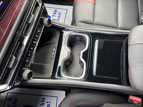 Used 2024 Chevrolet Traverse RS image 23