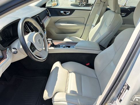 Used 2019 Volvo S60 T5 Inscription image 5