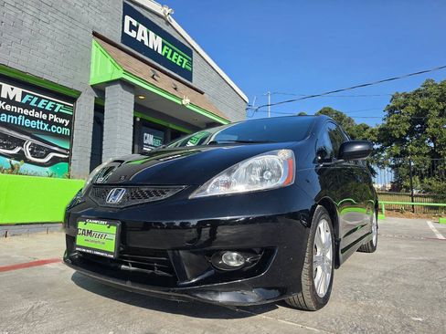 Used 2011 Honda Fit Sport image 2