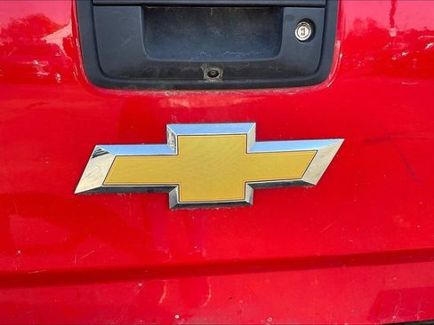 Used 2018 Chevrolet Silverado 1500 LT w/ Texas Edition image 4