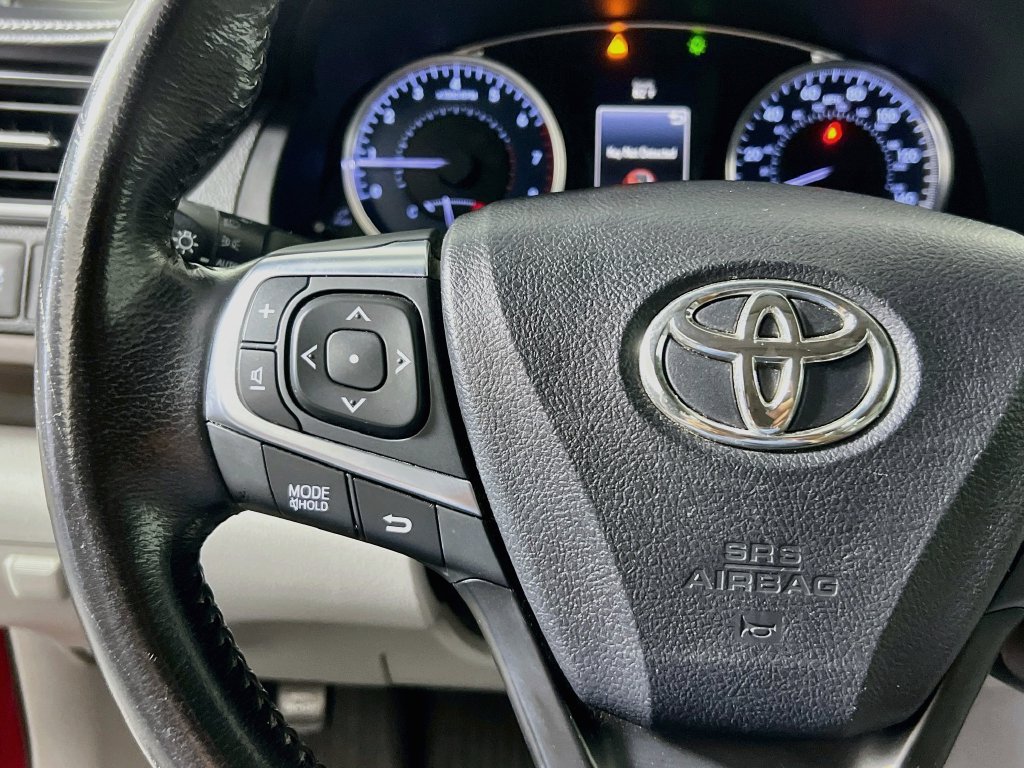 Used 2016 Toyota Camry XLE FWD image 18