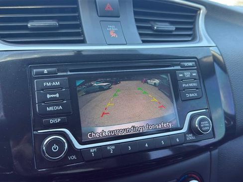Used 2017 Nissan Sentra SV FWD image 35
