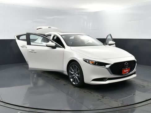 New 2026 MAZDA MAZDA3 2.5 S Sedan w/ Preferred Pkg image 36