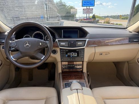 Used 2013 Mercedes-Benz E 350 BlueTEC Sedan image 27