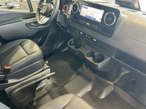 New 2025 Mercedes-Benz Sprinter 2500 image 15