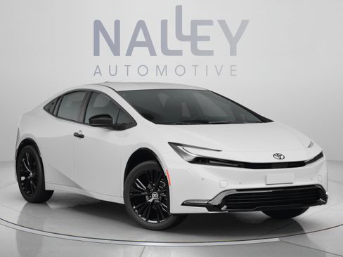 Used 2026 Toyota Prius LE FWD image 6