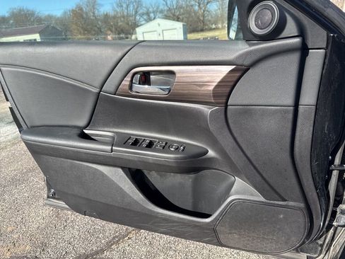 Used 2016 Honda Accord EX image 13