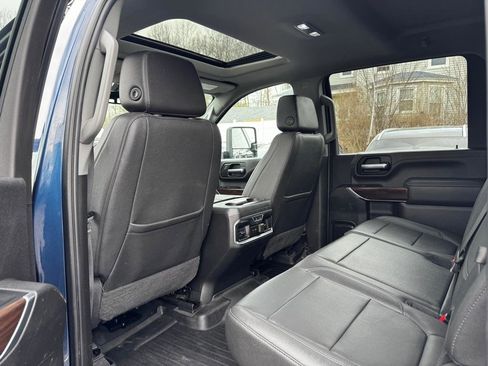 Used 2023 GMC Sierra 2500 SLT w/ SLT Premium Package AWD/4WD image 13