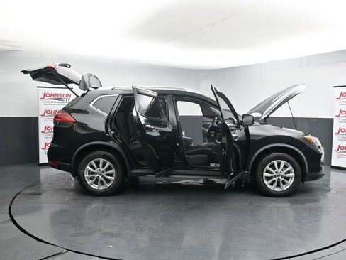 Used 2018 Nissan Rogue SV AWD/4WD image 42