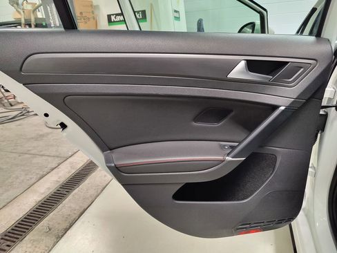 Used 2019 Volkswagen GTI SE w/ SE Experience Package image 36