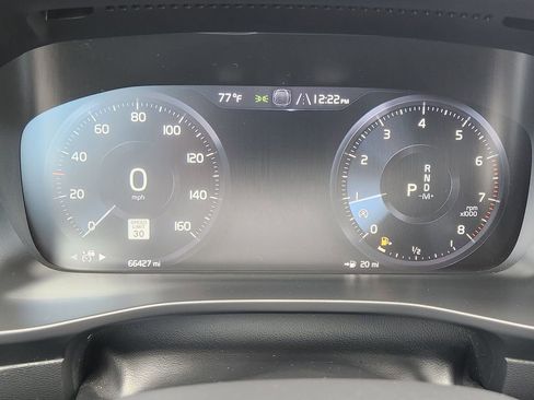 Used 2021 Volvo XC40 T5 R-Design w/ Advanced Package AWD/4WD image 7