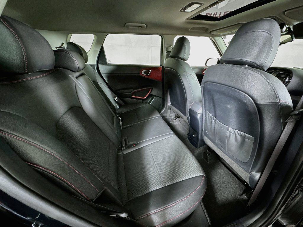 Used 2022 Kia Soul Turbo FWD image 28