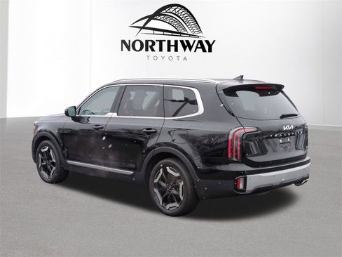 Used 2023 Kia Telluride EX image 5