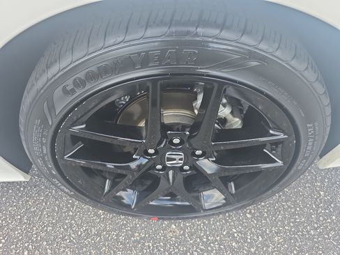 Used 2025 Honda Civic Sport image 32