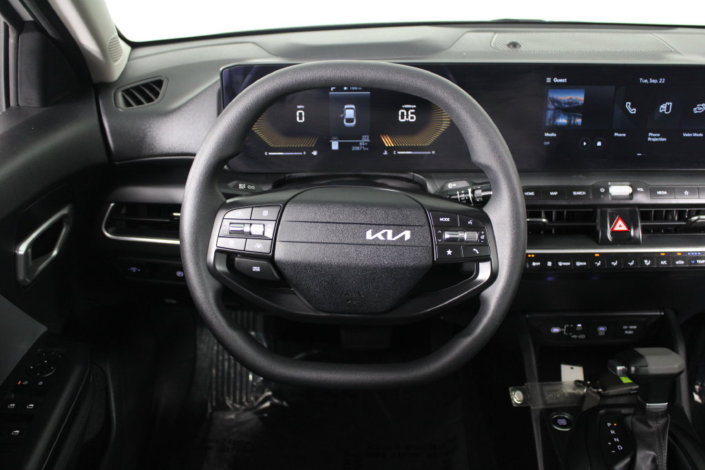 Used 2025 Kia K4 FWD image 9