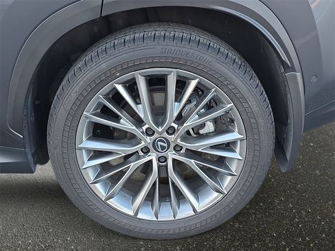 Used 2025 Lexus NX 300h AWD w/ Luxury Package image 35