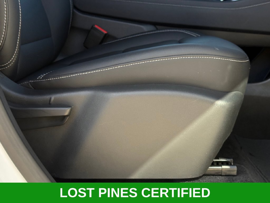 Used 2025 Chevrolet Traverse LT FWD image 25