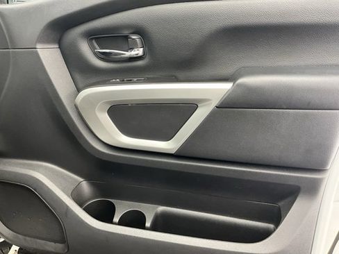 Used 2021 Nissan Titan SV w/ SV Convenience Package image 14
