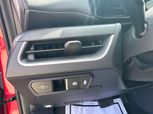 Used 2025 Kia K4 FWD image 15