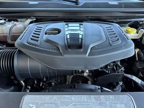 Used 2023 Jeep Wagoneer L Series III w/ Preferred Equipment Group AWD/4WD image 58