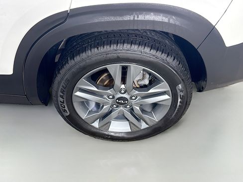 Used 2022 Kia Seltos S image 37