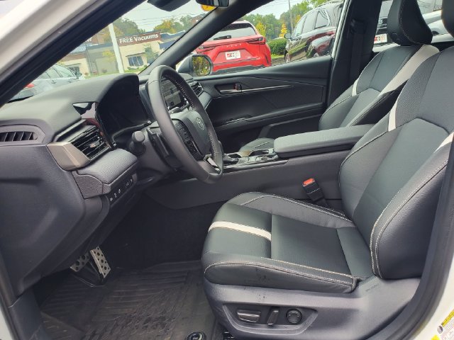 Used 2026 Toyota Camry SE AWD/4WD image 16