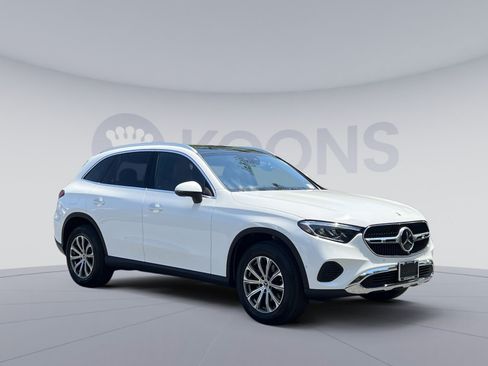 Certified 2026 Mercedes-Benz GLC 300 4MATIC image 2