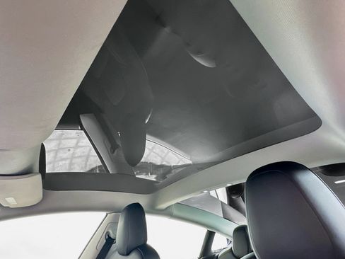 Used 2023 Tesla Model 3 Standard Range image 26