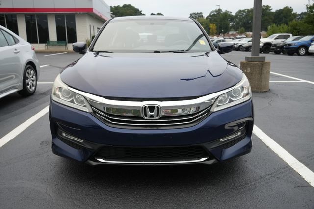 Used 2016 Honda Accord Sport image 2