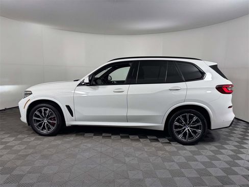 Used 2023 BMW X5 xDrive40i w/ M Sport Package image 11